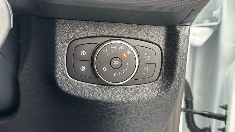 Ford Transit Courier E-Transit Courier 100kW 43kWh Trend Van Auto